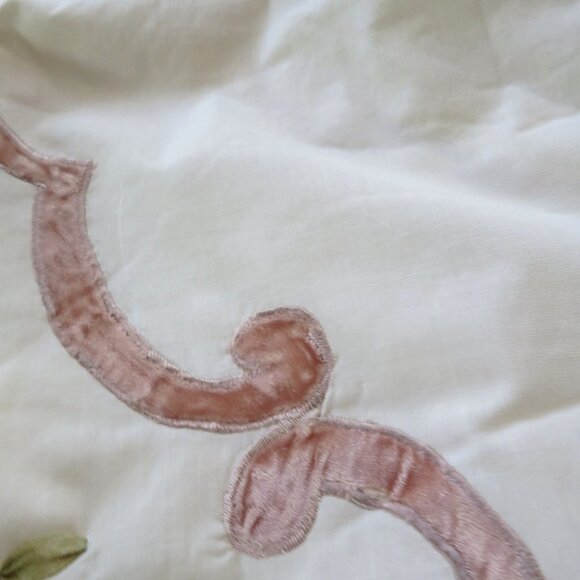 New Vintage King Shams Bedskirt Set Silk Ribbon Rose Velvet Design Cream Satin - Picture 7 of 16
